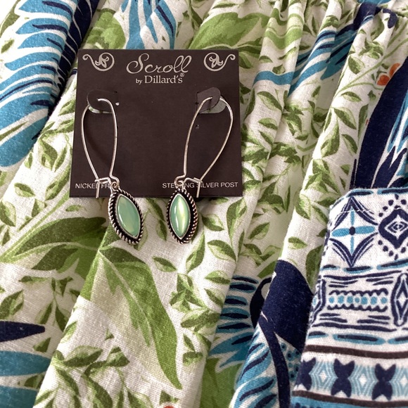 Scroll Silver Tone Green Cab Kidney Wire Earrings Sterling Silver Post - Picture 4 of 11